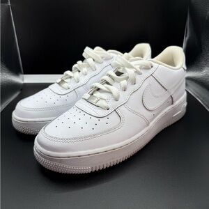 Nike Air Force 1 Low LE Triple White Shoes Youth/GS AF1 DH2920-111 Size 7Y